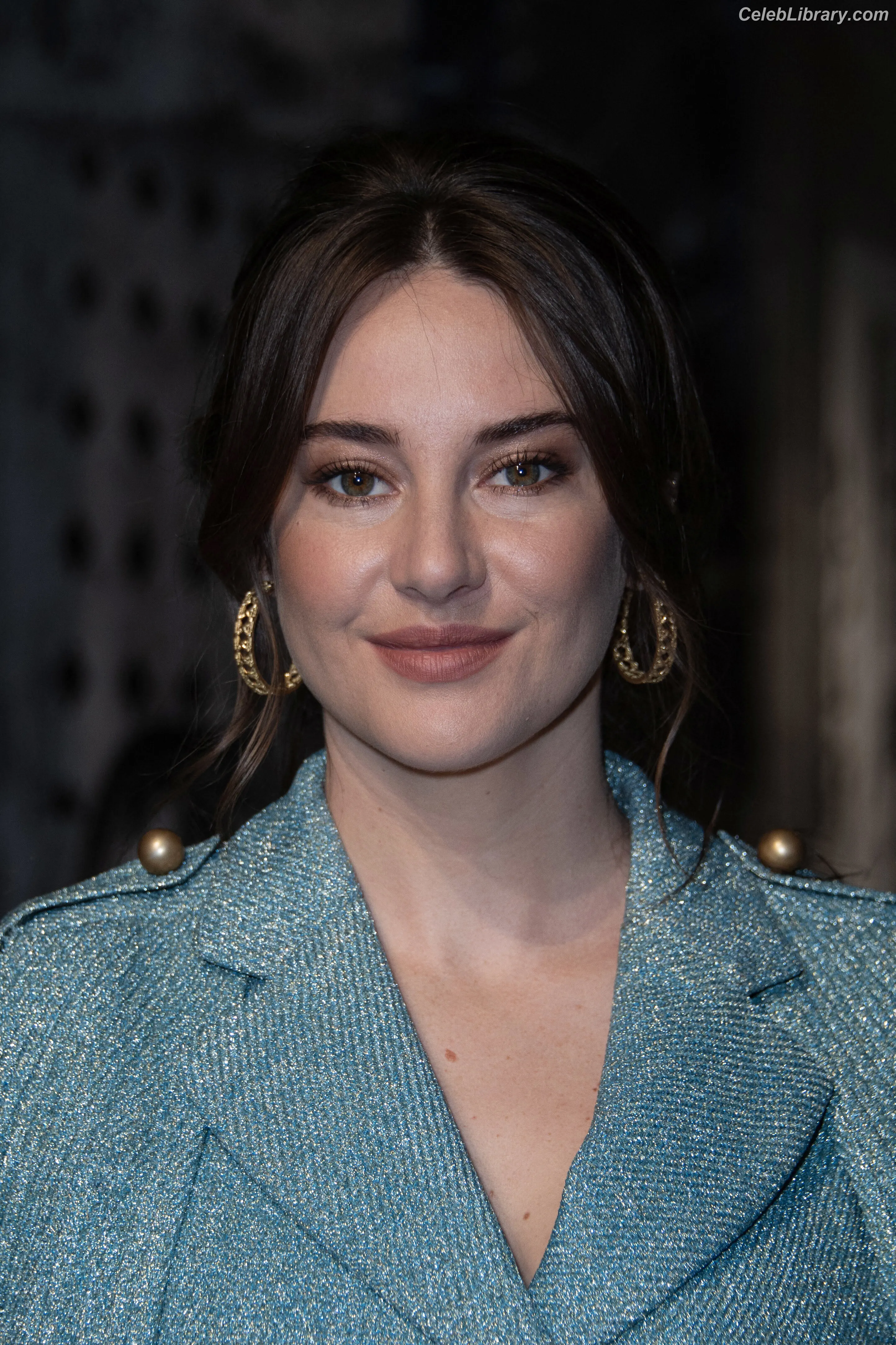 Shailene Woodley photo 10 of 1040