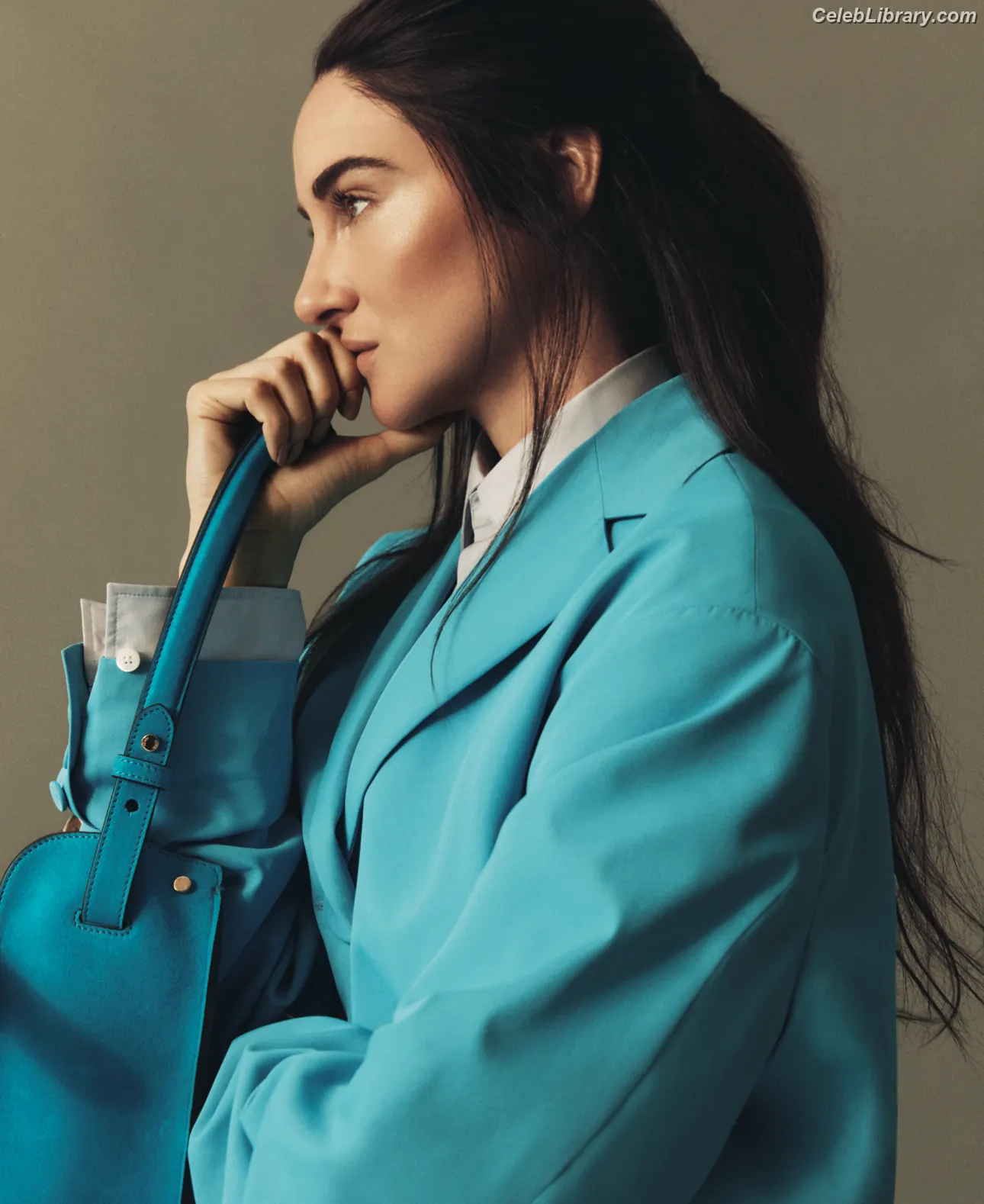 Shailene Woodley photo 16 of 1040
