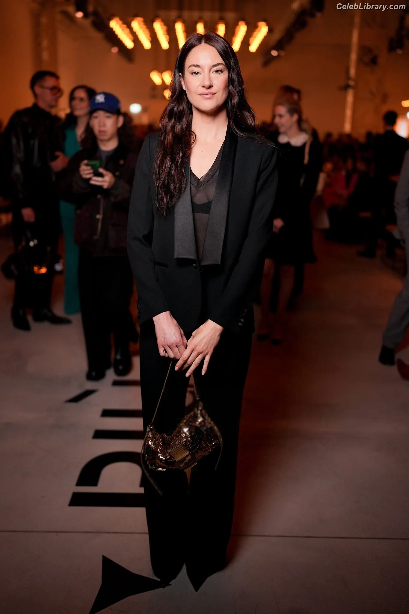 Shailene Woodley photo 13 of 1040
