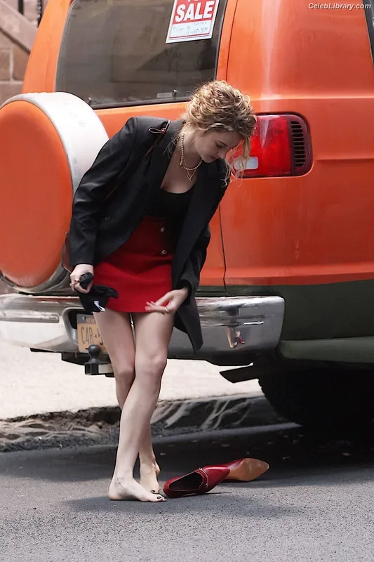 Shailene Woodley photo 4 of 1036