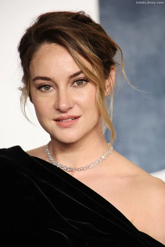 Shailene Woodley photo 14 of 1036