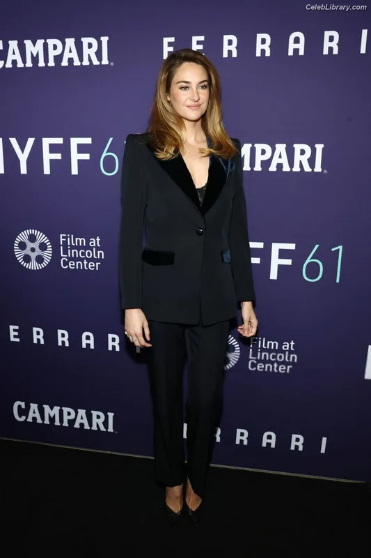 Shailene Woodley photo 24 of 1036