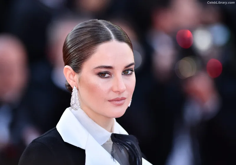 Shailene Woodley photo 24 of 1036