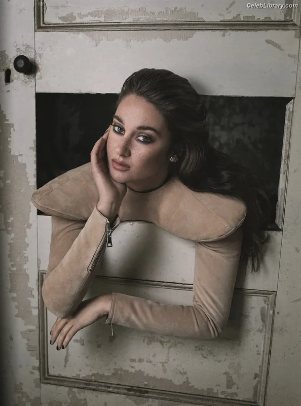 Shailene Woodley photo 3 of 1036