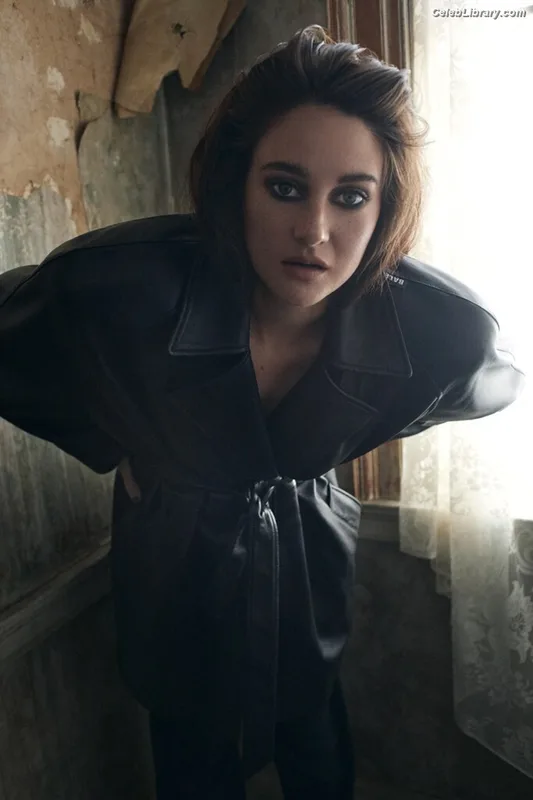 Shailene Woodley photo 5 of 1036