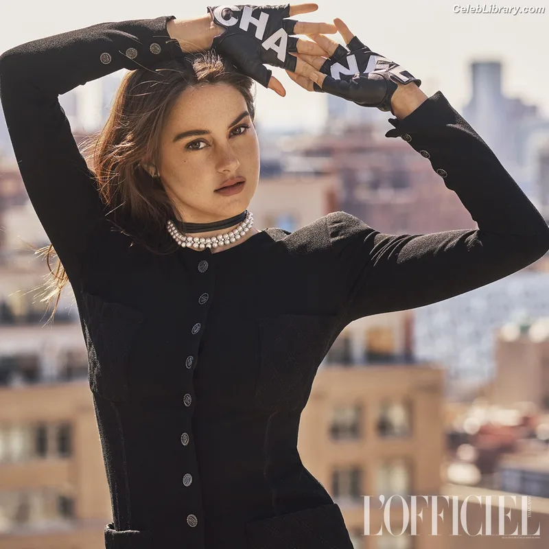 Shailene Woodley photo 13 of 1036
