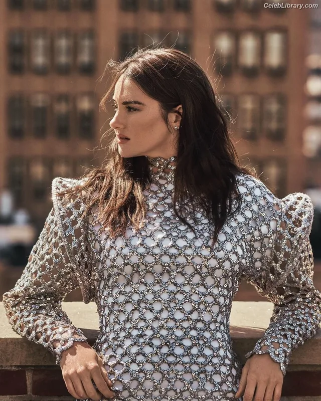 Shailene Woodley photo 16 of 1036