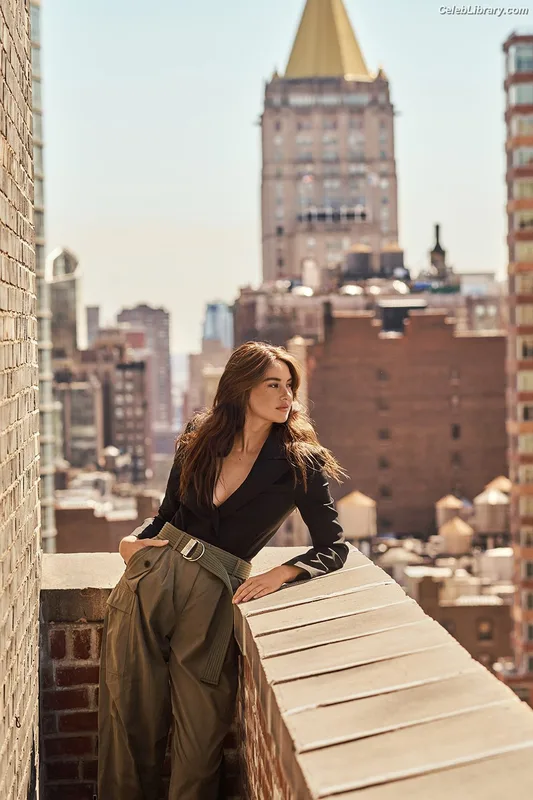 Shailene Woodley photo 19 of 1036