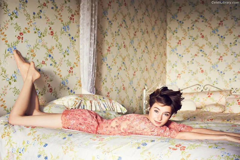 Shailene Woodley photo 8 of 1036