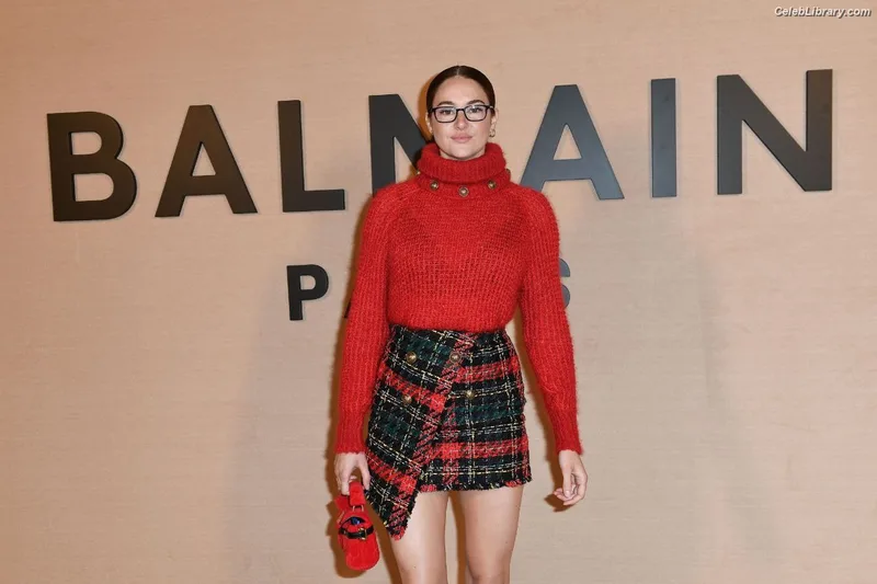 Shailene Woodley photo 16 of 1036