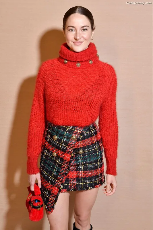 Shailene Woodley photo 1 of 1036