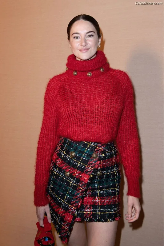 Shailene Woodley photo 7 of 1036