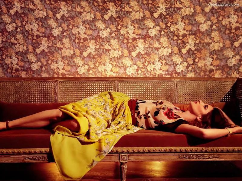 Shailene Woodley photo 6 of 1036