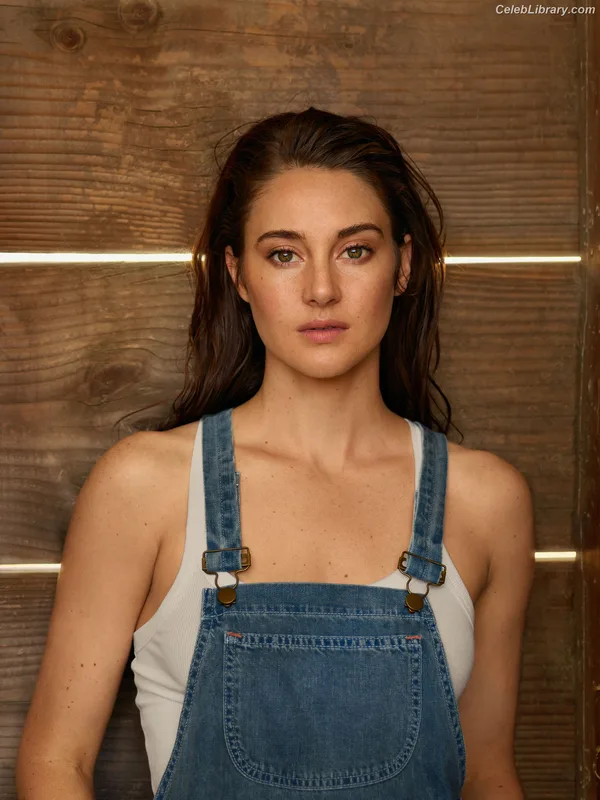 Shailene Woodley photo 16 of 1036