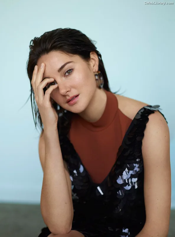 Shailene Woodley photo 3 of 1036
