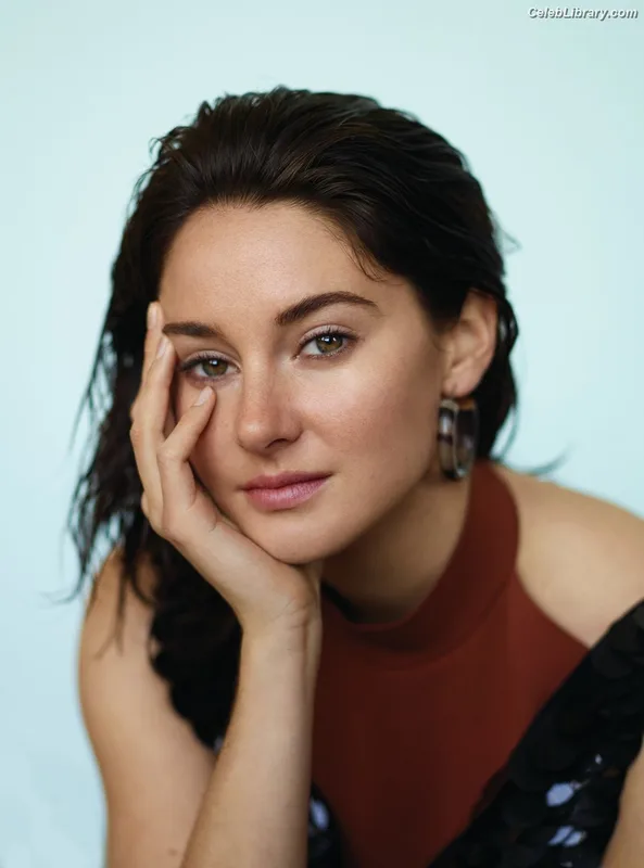 Shailene Woodley photo 5 of 1036