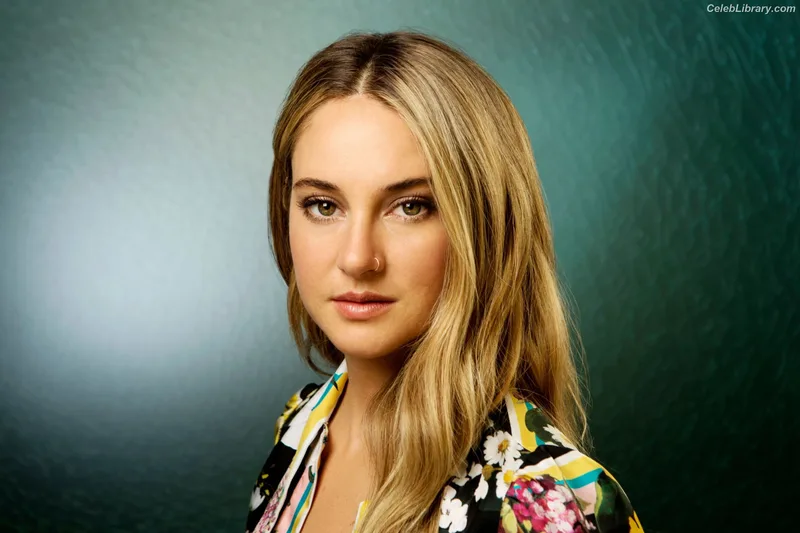 Shailene Woodley photo 20 of 1036