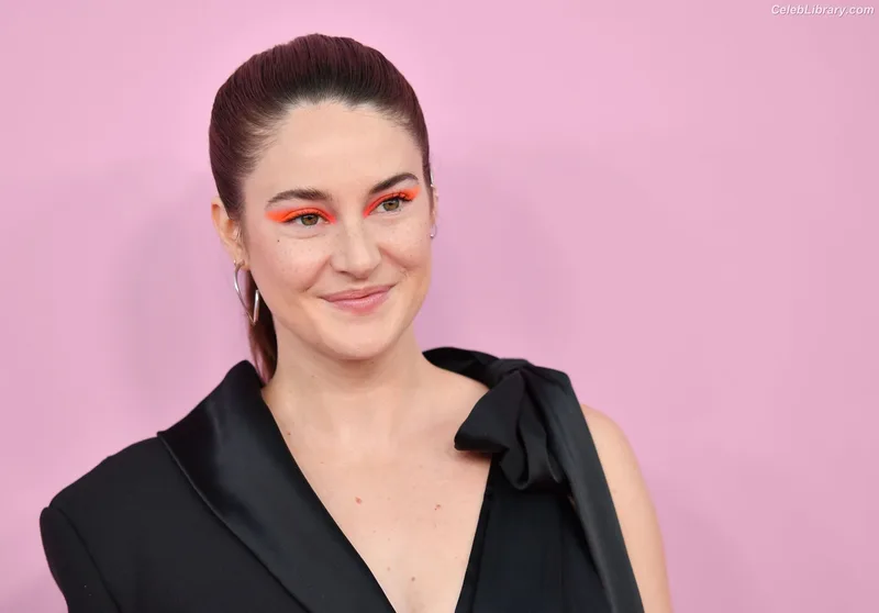 Shailene Woodley photo 14 of 1036