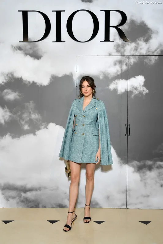 Shailene Woodley photo 5 of 1036