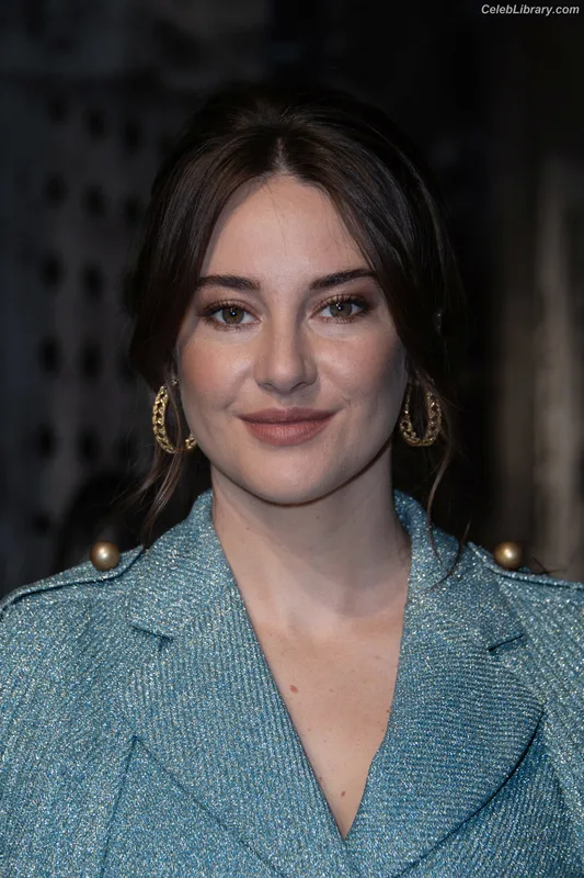 Shailene Woodley photo 9 of 1036
