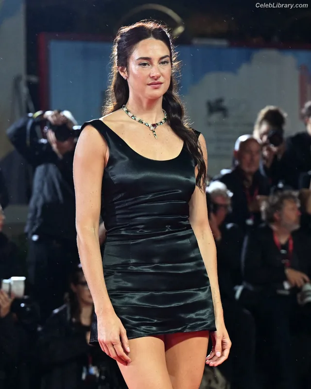 Shailene Woodley photo 23 of 1036