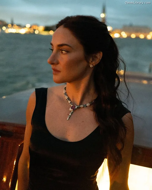 Shailene Woodley photo 18 of 1036