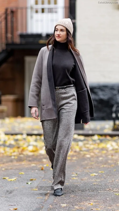 Shailene Woodley photo 19 of 1036