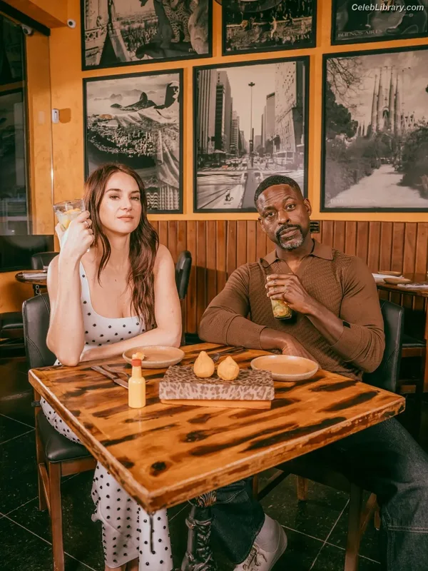 Shailene Woodley photo 3 of 1036
