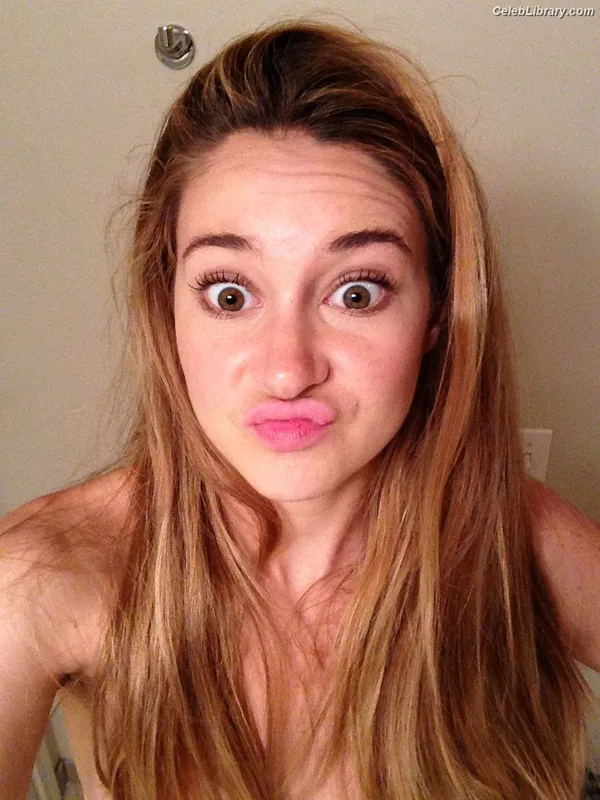 Shailene Woodley photo 13 of 1036