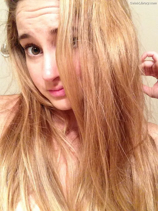Shailene Woodley photo 14 of 1036