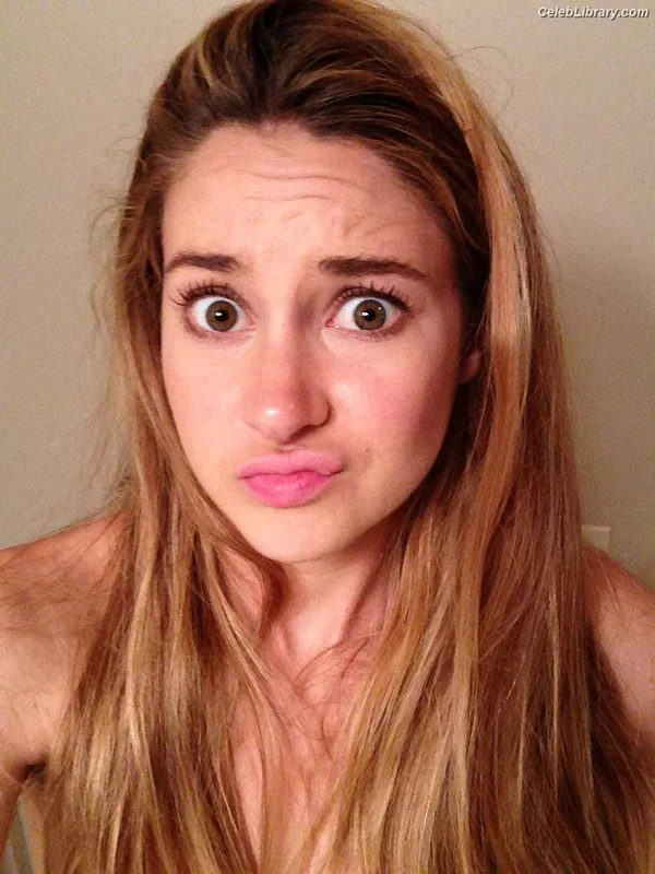 Shailene Woodley photo 10 of 1036