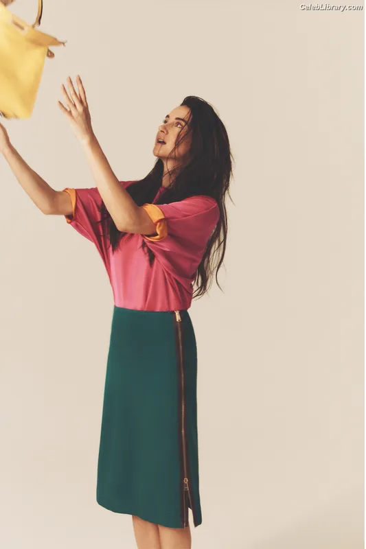 Shailene Woodley photo 17 of 1036