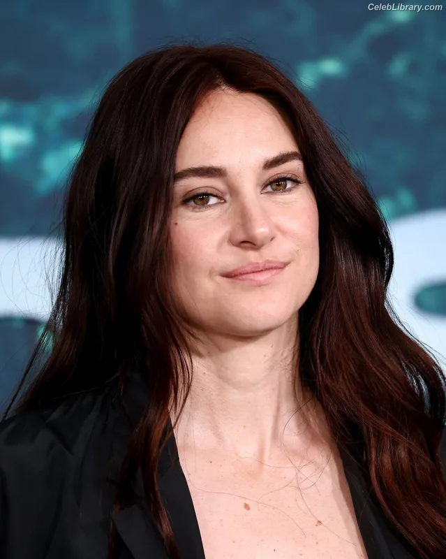 Shailene Woodley photo 23 of 1036