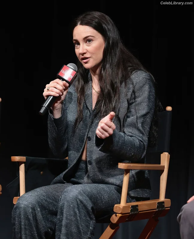 Shailene Woodley photo 14 of 1036