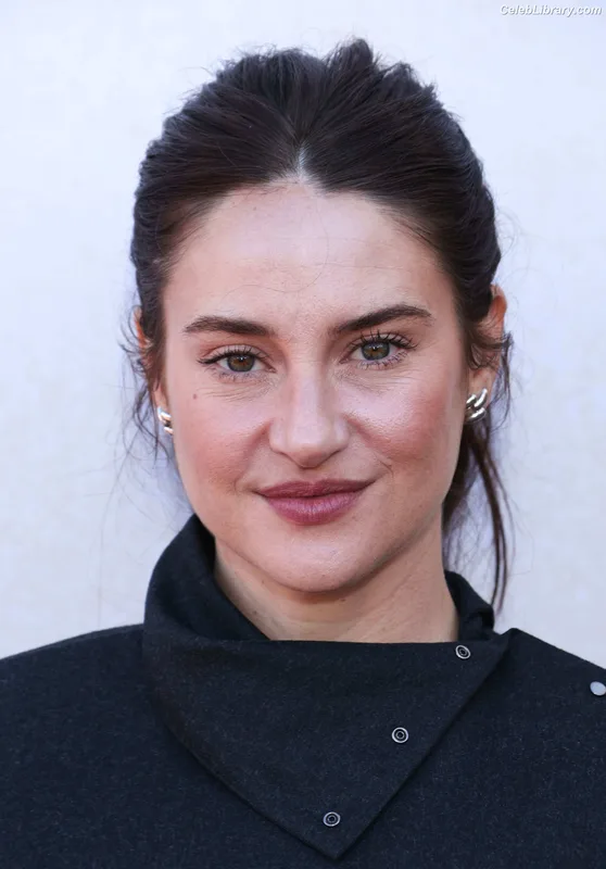 Shailene Woodley photo 4 of 1036