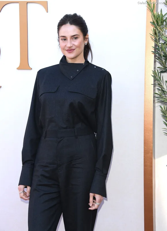 Shailene Woodley photo 13 of 1036