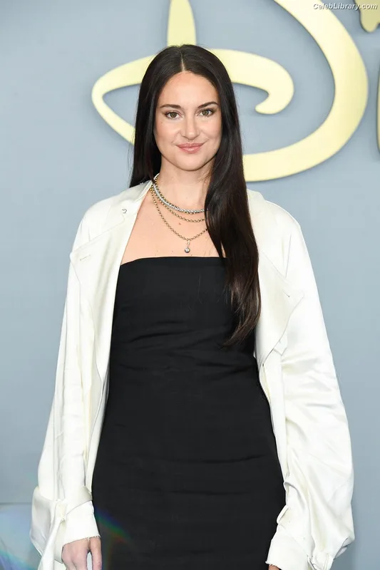 Shailene Woodley photo 8 of 1036