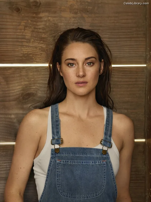 Shailene Woodley photo 24 of 1036