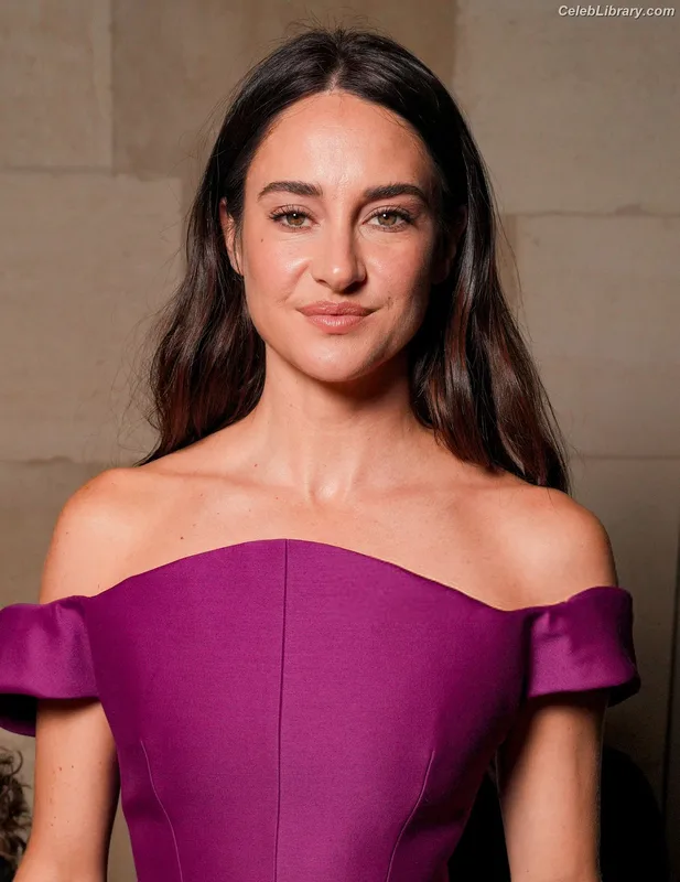 Shailene Woodley photo 10 of 1036