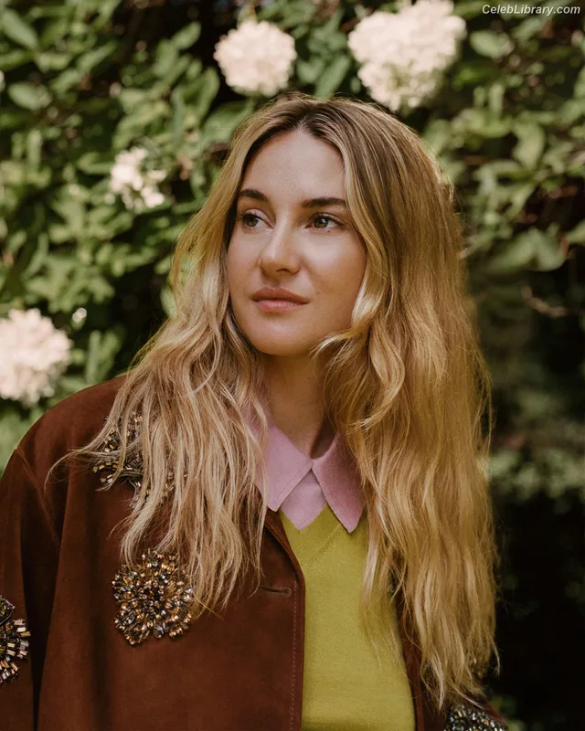 Shailene Woodley photo 9 of 1036