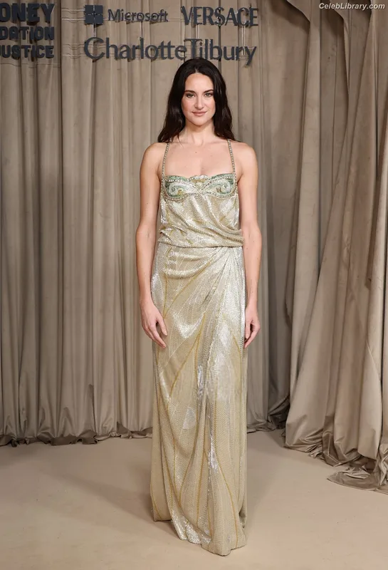 Shailene Woodley photo 7 of 1036