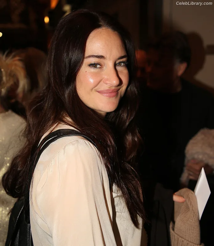 Shailene Woodley photo 15 of 1036