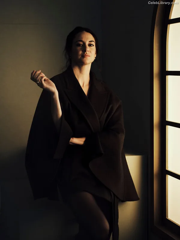 Shailene Woodley photo 1 of 1036