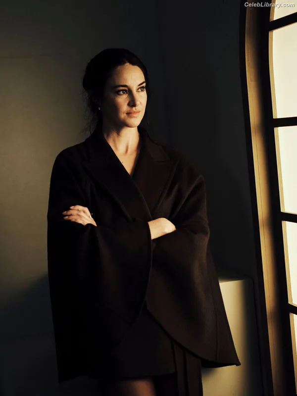 Shailene Woodley photo 3 of 1036