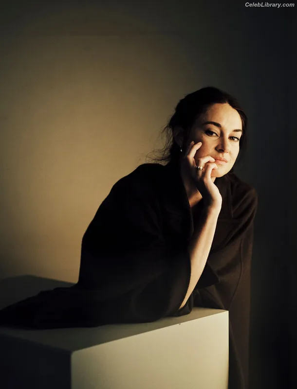 Shailene Woodley photo 7 of 1036