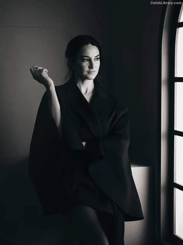 Shailene Woodley photo 8 of 1036