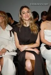 Shailene Woodley photo 16 of 1036
