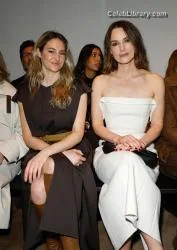 Shailene Woodley photo 18 of 1036