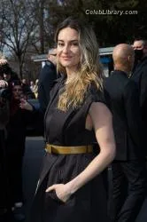 Shailene Woodley photo 21 of 1036
