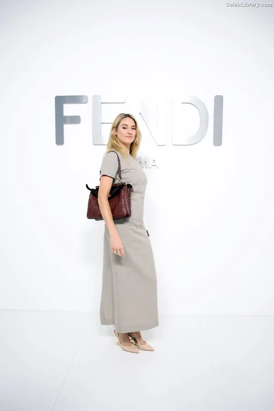 Shailene Woodley photo 4 of 1036